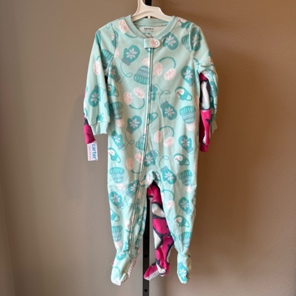 NWT Carter’s bundle of two soft cozy fleece footed sleepers size 2T